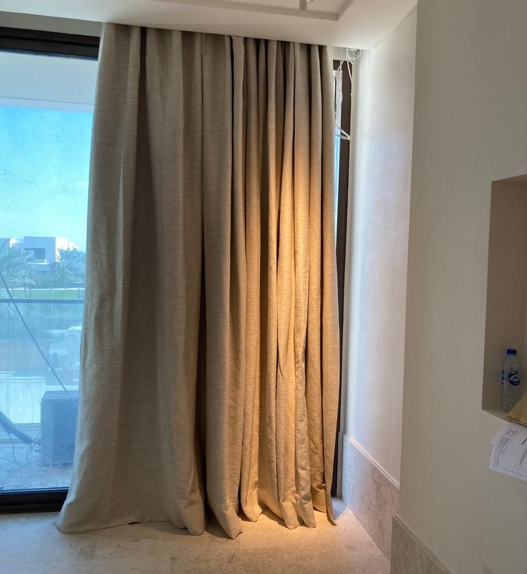 cortina marron